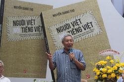 Đọc 'Người Việt nói tiếng Việt': Mỗi ngày sống là một ngày điền dã