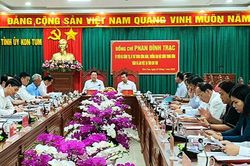 Trưởng Ban Nội chính Trung ương làm việc tại Kon Tum