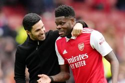 Arteta: 'Partey có thể đá cặp với Rice'