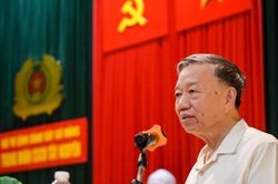 Bộ trưởng Tô Lâm mong người dân Đắk Lắk đoàn kết, xây dựng Tây Nguyên giàu đẹp