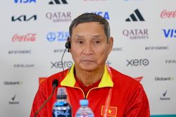 HLV Mai Đức Chung: 'Khi Quốc ca Việt Nam vang lên, cảm xúc của tôi dâng trào'