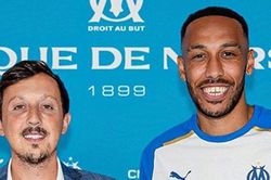 Cựu sao Arsenal và Chelsea lạc trôi tới Marseille