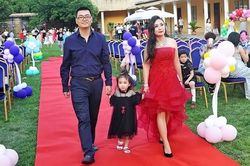 Trường mầm non tổ chức lễ tốt nghiệp yêu cầu phụ huynh mặc đồ dạ hội: Tạo kỷ niệm hay 'làm màu'?