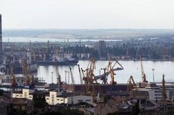 Nga lại không kích thành phố cảng chiến lược của Ukraine