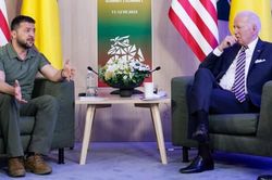 Chuyên gia Lầu Năm Góc: Mỹ đã quá mệt mỏi với những yêu sách từ Ukraine, gọi Tổng thống Zelensky là 'đứa trẻ nóng nảy'