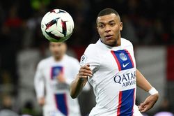 Kylian Mbappe ngồi ngoài cả mùa giải để chuyển đến Real Madrid