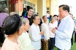 Hà Nội dành nhiều ưu đãi chăm sóc người có công