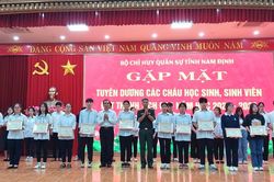 Nam Định: Tuyên dương 138 học sinh, sinh viên giỏi là con cán bộ, sĩ quan, công nhân viên quốc phòng