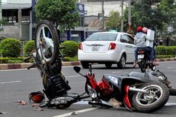 Công an truy tìm 2 đối tượng gây tai nạn rồi bỏ chạy