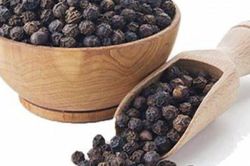 Cách sử dụng hạt tiêu để giảm mỡ bụng