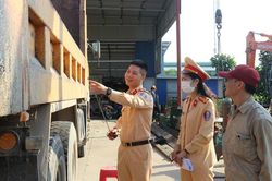 Hải Phòng: Xử phạt 216 xe chở hàng quá khổ, quá tải hơn 3 tỷ đồng