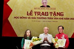 Trao học bổng và giải thưởng Trần Văn Khê: Một di nguyện được thực hiện