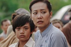 'Đất rừng Phương Nam': 'Bé An' Hạo Khang thực hiện cảnh nhảy cầu mạo hiểm, 'má' Hồng Ánh rơi nước mắt
