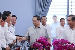 Thủ tướng Phạm Minh Chính làm việc với Ban Thường vụ Tỉnh ủy Long An