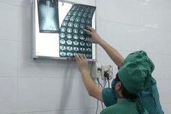 Cứu sống một người bị đạn xuyên bụng ở Đồng Nai