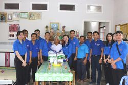Tuổi trẻ Trường ĐH Kiên Giang tri ân mẹ Việt Nam anh hùng