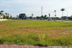 Bất động sản mới nhất: Hà Nội liên tiếp tạm dừng đấu giá đất, nhà đầu tư 'chùn bước' trước đất nền, điều kiện công nhận quyền sở hữu nhà ở