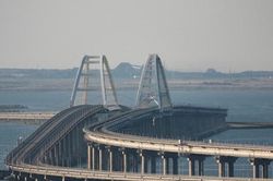 Ukraine tuyên bố sẽ tiếp tục tấn công các mục tiêu ở Crimea và cầu Kerch