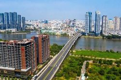Doanh nghiệp bất động sản vẫn lo dòng vốn bị thắt chặt