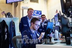 Dow Jones ghi nhận chuỗi tăng điểm dài nhất sáu năm qua