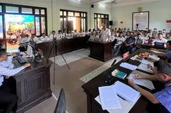 Xét xử 71 bị cáo kê khống mộ giả để trục lợi