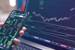 Chứng khoán hôm nay (24/7): Bên mua thắng thế, VN-Index duy trì sắc xanh