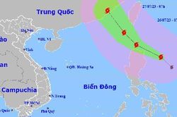 Tin bão mới nhất bão Doksuri tăng cấp tiến gần Biển Đông, có khả năng mạnh thêm
