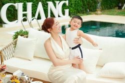 Quý tử nhà Chi Bảo – Lý Thùy Chang 'đốn tim' fan khi khoe vẻ bụ bẫm trong biệt thự triệu đô