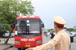 Từ 1/8, tổng kiểm soát xe ô tô kinh doanh vận tải