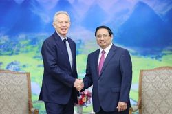 Thủ tướng tiếp Chủ tịch điều hành Viện Tony Blair vì sự thay đổi toàn cầu