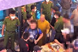 TPHCM yêu cầu làm rõ vụ người tự xưng 'nhà sư' vào quán nhậu