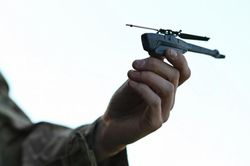 Mỹ lần đầu viện trợ UAV do thám siêu nhỏ Black Hornet cho Ukraine