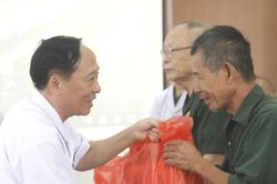 Xúc động chương trình Hát mãi khúc quân hành
