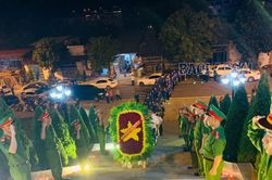 Thắp nến tri ân các anh hùng liệt sĩ
