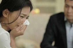 Đến nhà chồng tương lai, tôi gục ngã muốn hủy hôn khi nhìn thấy một bức ảnh