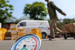 Hôm nay 26/7: Tia UV đạt ngưỡng nguy cơ gây hại rất cao, người dân hạn chế ra đường từ 10h-13h
