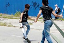 Truy nã đối tượng mang hung khí đi đánh nhau