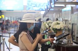 Nhiều bất cập khi dùng tài khoản định danh đi máy bay được chỉ rõ