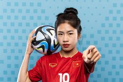 Tin nóng bóng đá sáng 27/7: Báo Bồ Đào Nha dự đoán Thanh Nhã đá chính, 'Haaland mới' đồng ý sang MU