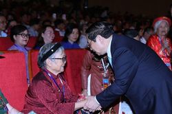 Chăm lo chu đáo để xoa dịu nỗi đau