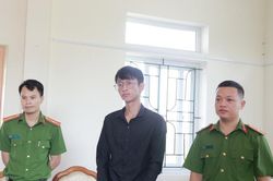 Bắt nhân viên dịch vụ tài chính lập khách hàng ảo chiếm đoạt hơn 1,8 tỷ đồng