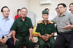 Thủ tướng Phạm Minh Chính thăm Trung tâm Điều dưỡng thương binh Nho Quan và các Mẹ Việt Nam Anh hùng tỉnh Ninh Bình