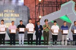 Xúc động chương trình 'Giữ trọn lời thề - Tây Nguyên xanh'