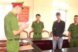 Bắt giam nhân viên dịch vụ tài chính làm giả hồ sơ, chiếm đoạt hơn 1,8 tỷ đồng