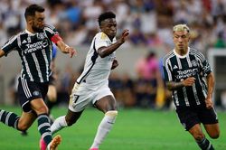 MU nhìn từ trận thua Real Madrid: Tìm nước cờ chiến thắng