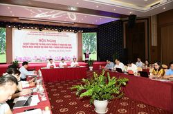 Đẩy mạnh phong trào thi đua, thực hiện thắng lợi mục tiêu phát triển kinh tế-xã hội