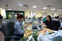 NHNN nới 'room' tín dụng, ngành nào hưởng lợi?