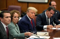 Cựu Tổng thống Donald Trump đối mặt với cáo buộc mới trong vụ tài liệu mật