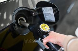 Triển vọng phục hồi kinh tế kéo giá dầu châu Á đi lên