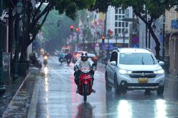 Thời tiết hôm nay 28/7: Hà Nội chiều tối có mưa, nhiệt độ cao nhất 35 độ